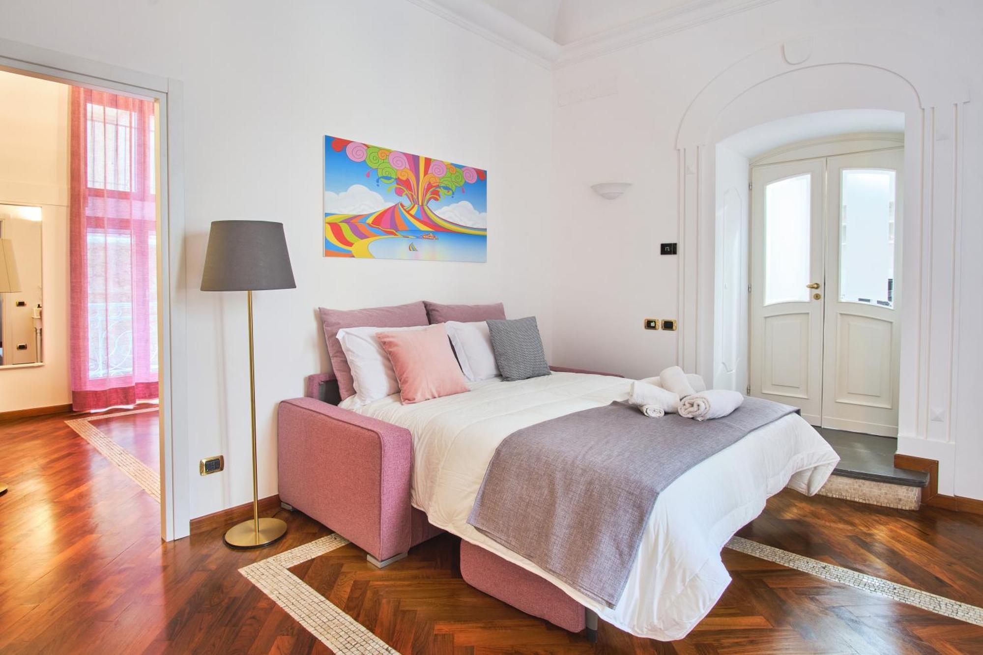 Pink Star Napoli Luxury Apartment Экстерьер фото