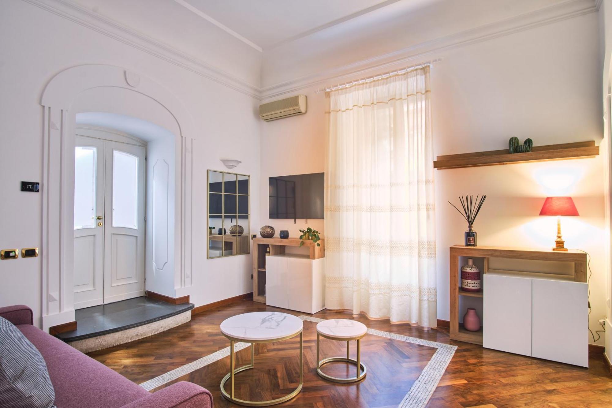 Pink Star Napoli Luxury Apartment Экстерьер фото