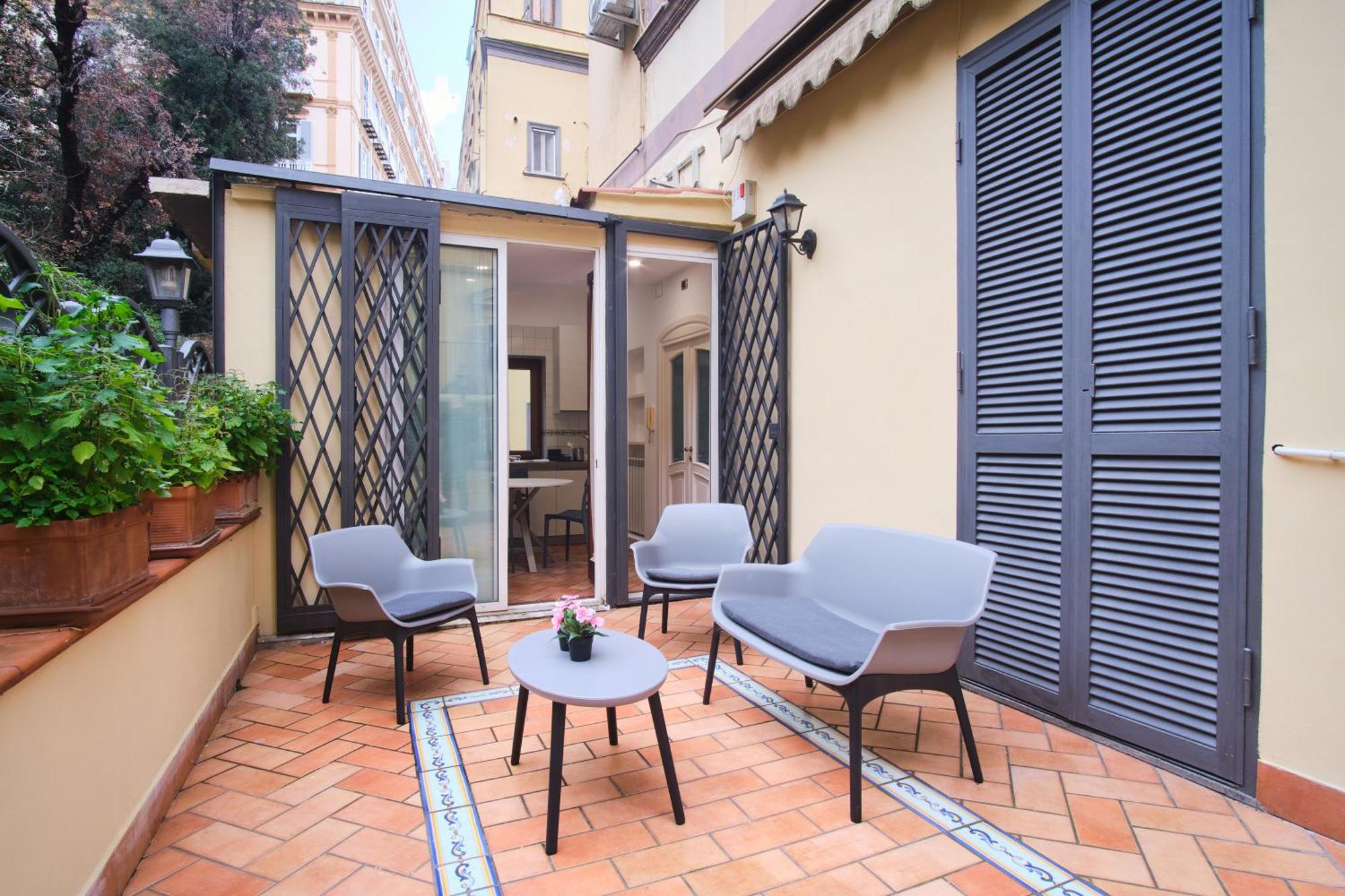 Pink Star Napoli Luxury Apartment Экстерьер фото